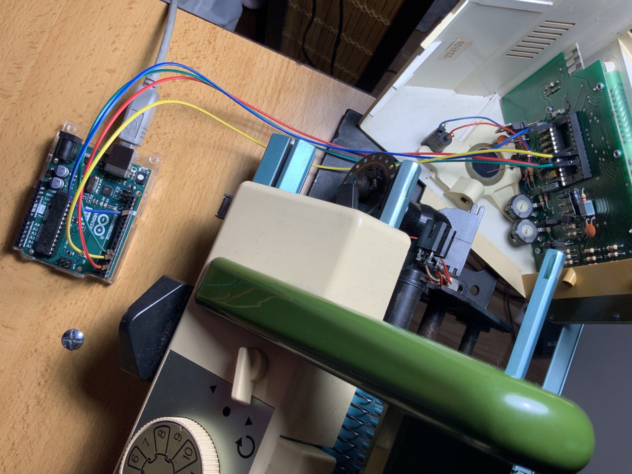 HACKtheSUPERBA – Knit Studium